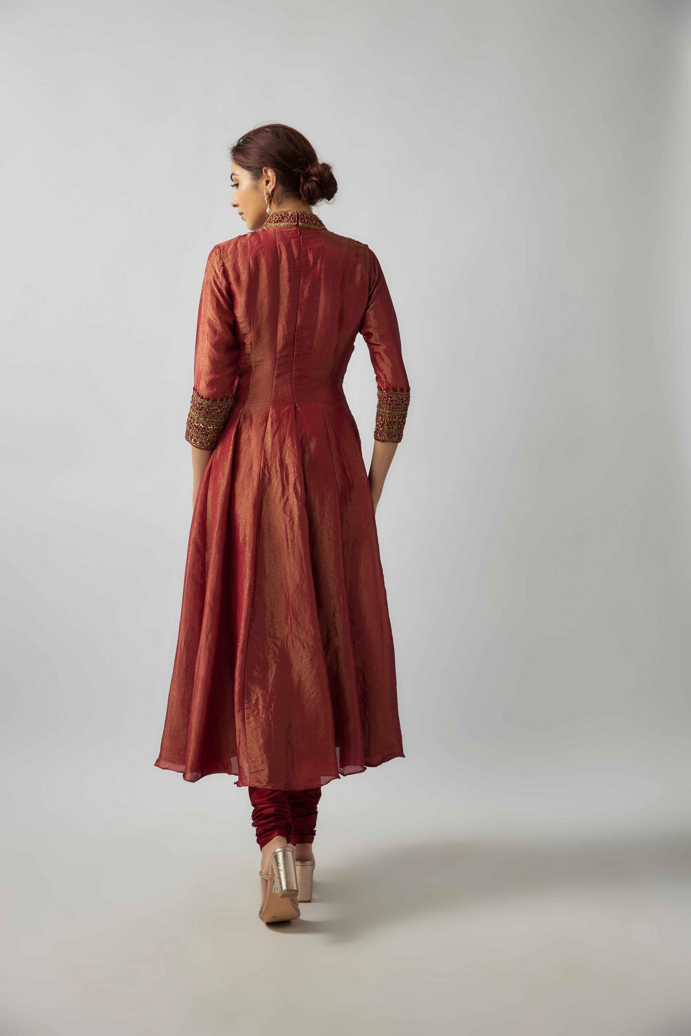 AMRUTHA ANTIQUE ANARKALI - MAROON