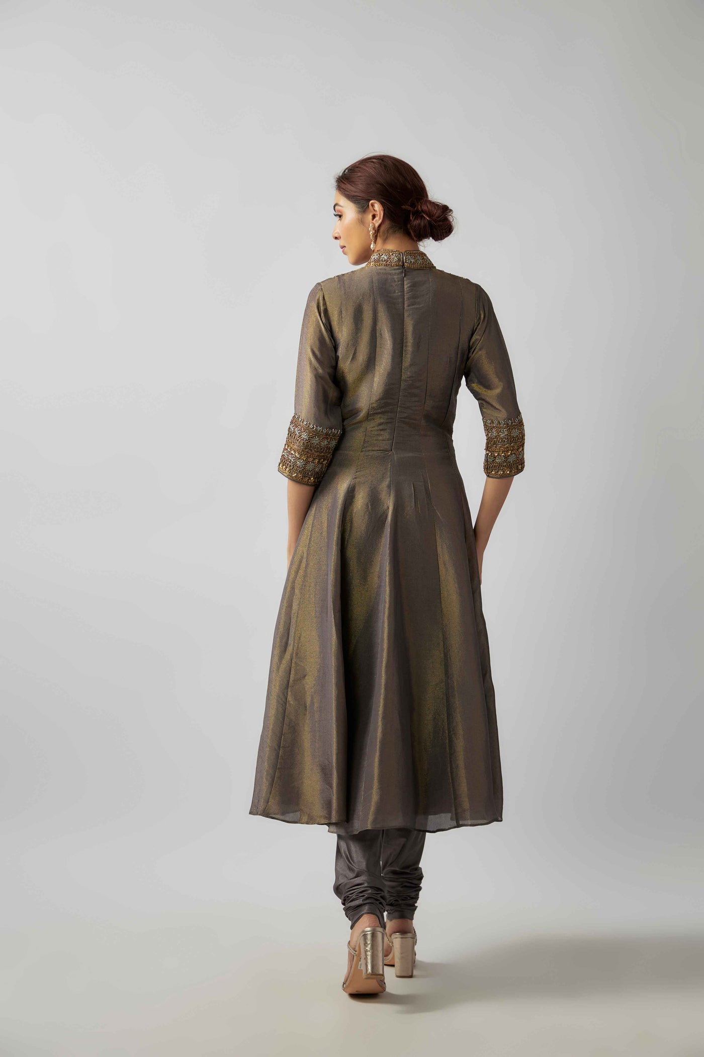 AMRUTHA ANTIQUE ANARKALI - GREY